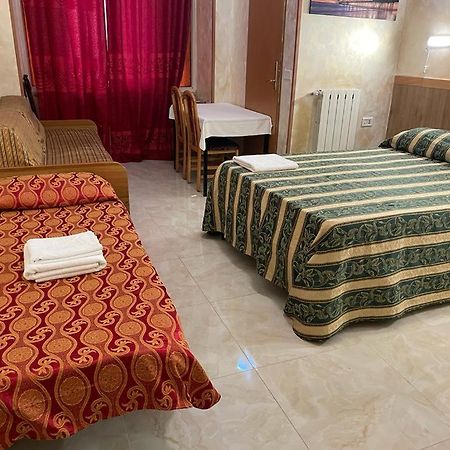 Hotel Termini Relex House Rzym Zewnętrze zdjęcie